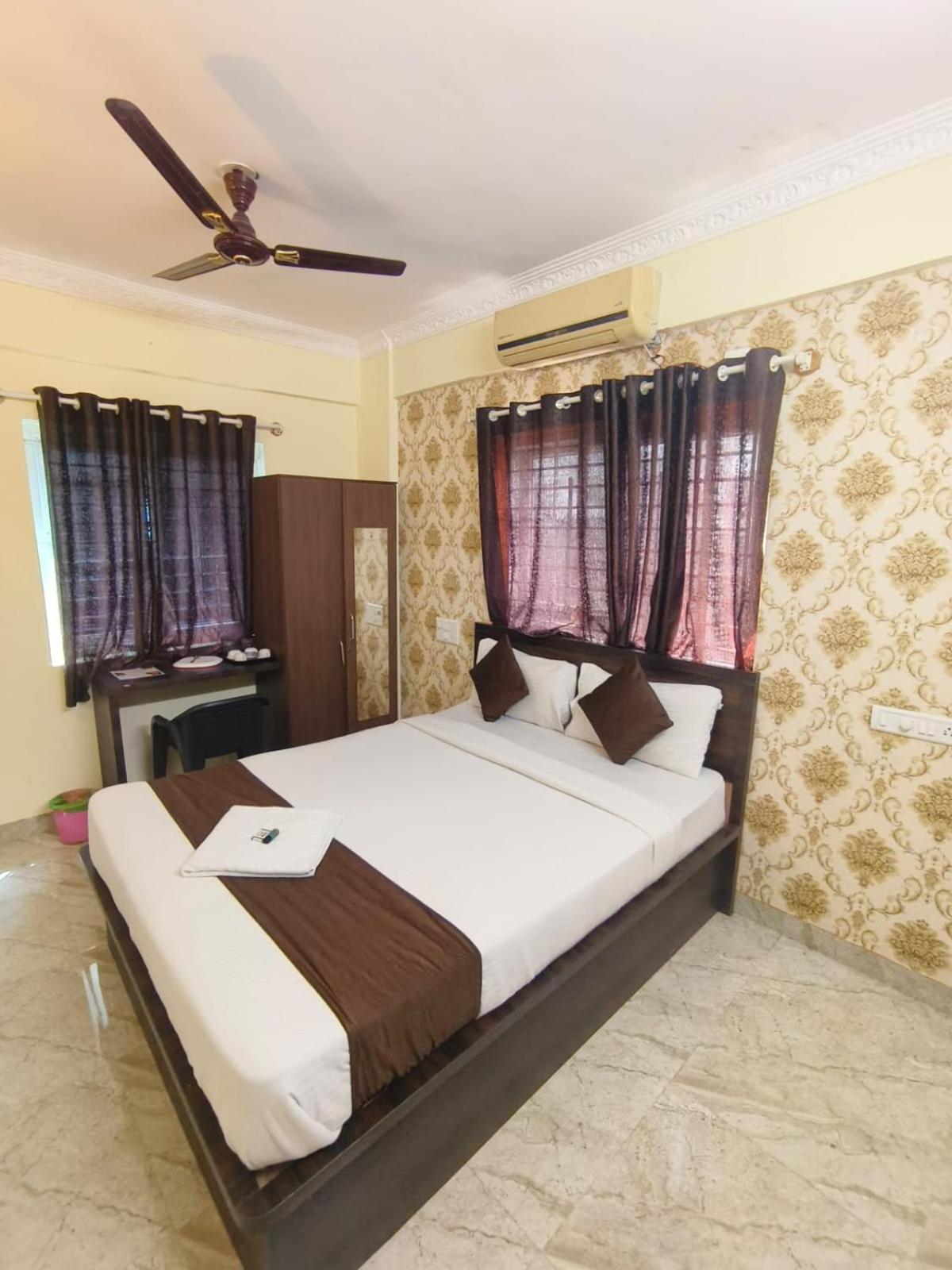 Hotel East Park Electronic City Kammasandra Kamer foto