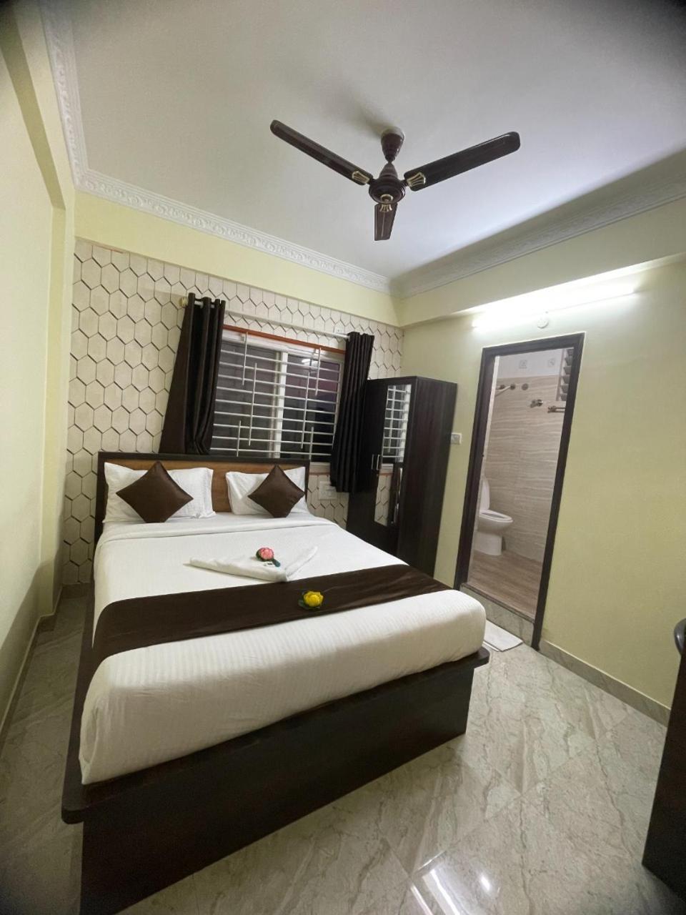 Hotel East Park Electronic City Kammasandra Kamer foto